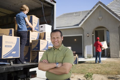 Commercial moving van support for Woolwich businesses