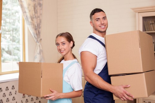 Storage move assistance with a van service in Woolwich
